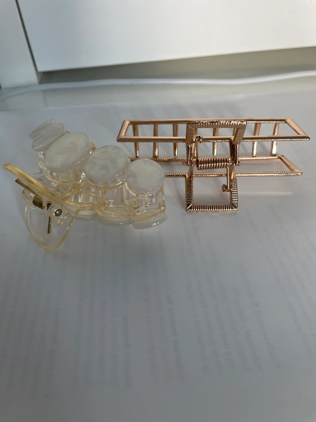 Set of 2 Hair Claw Clips - Rose Gold and Translucent - photo 4