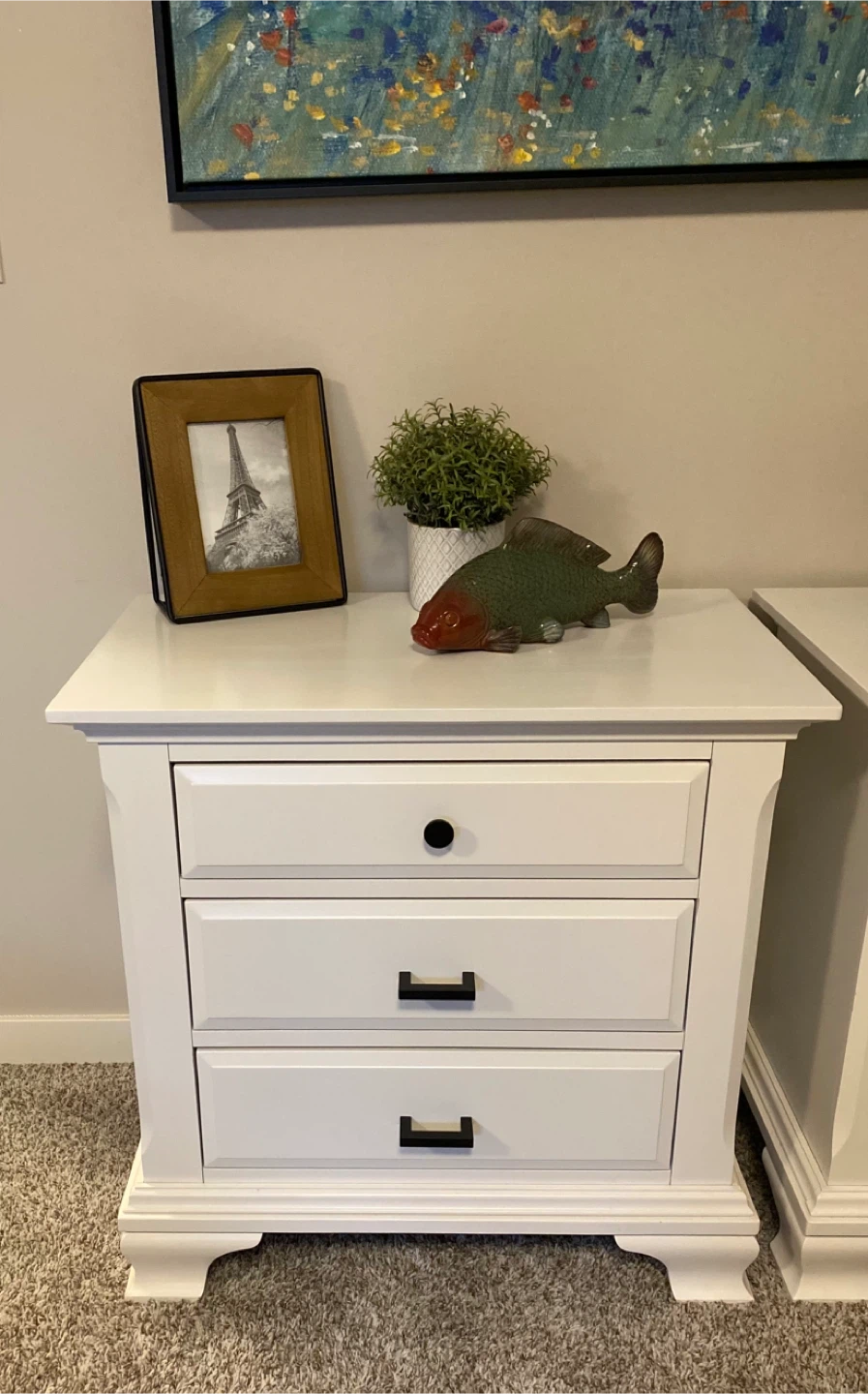 King sized White Nightstands with black hardware - photo 5