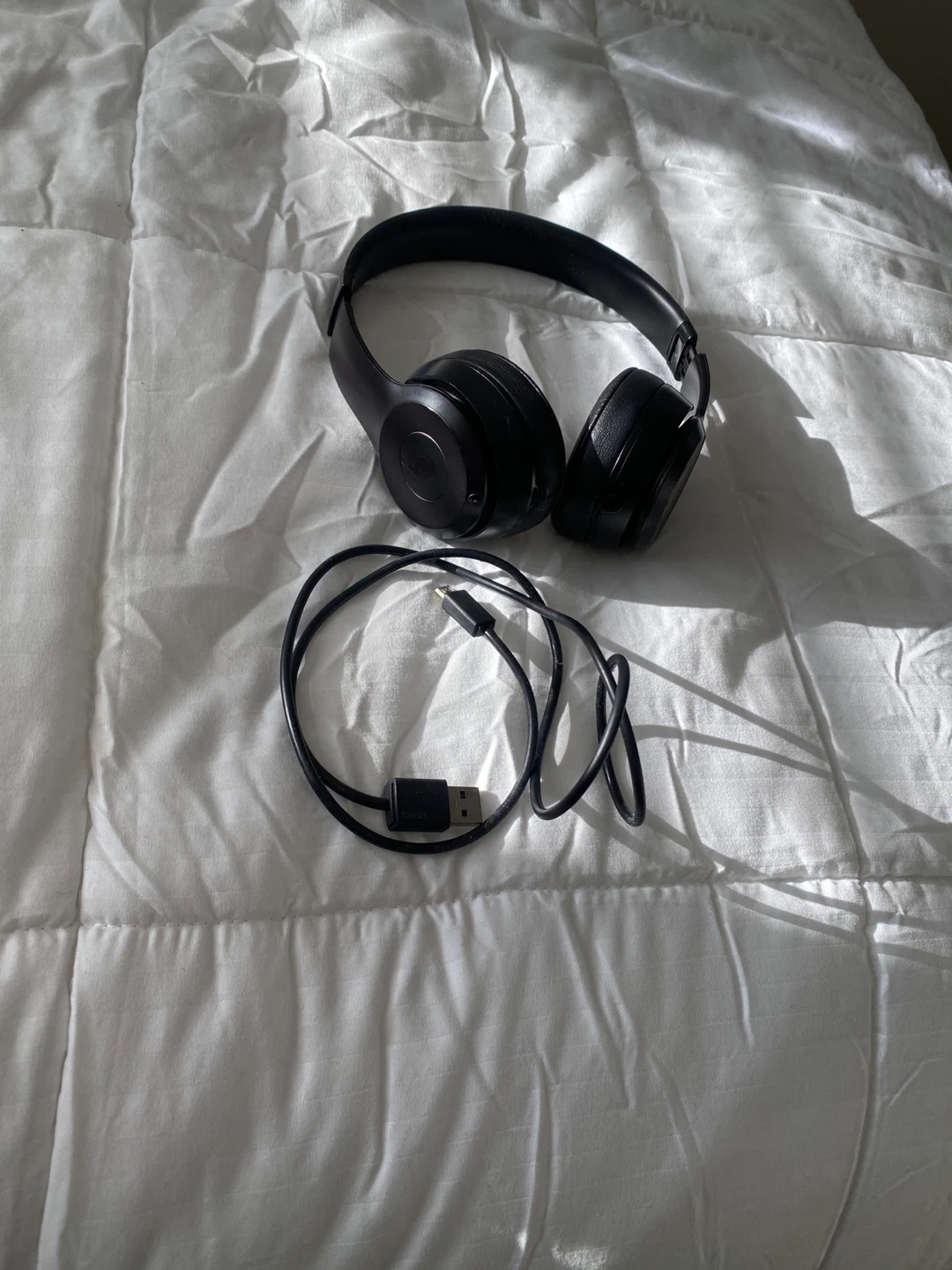 Beats Solo Wireless On-Ear Headphones - Black