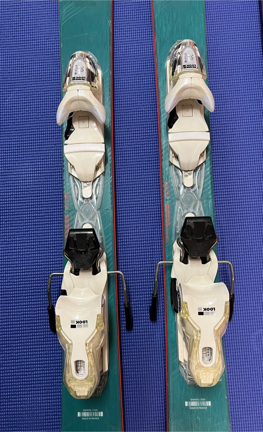 Rossignol skis with LOOK bindings and poles - 160cm - photo 2