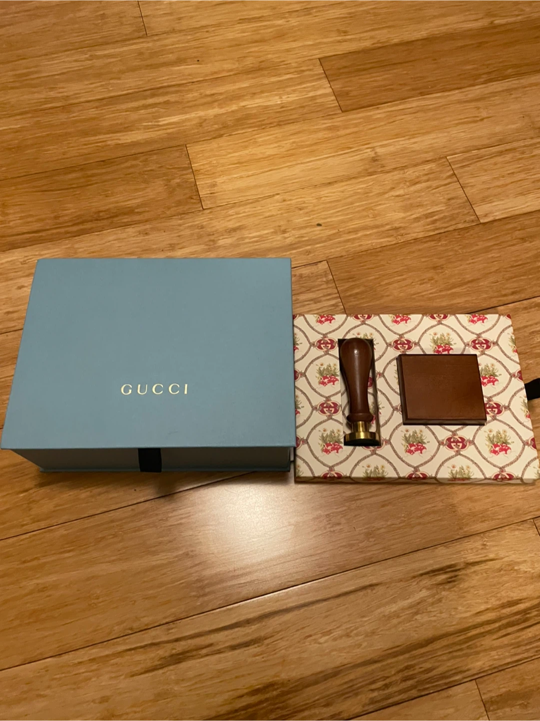 Gucci Stationery Set with Stamp and Envelopes