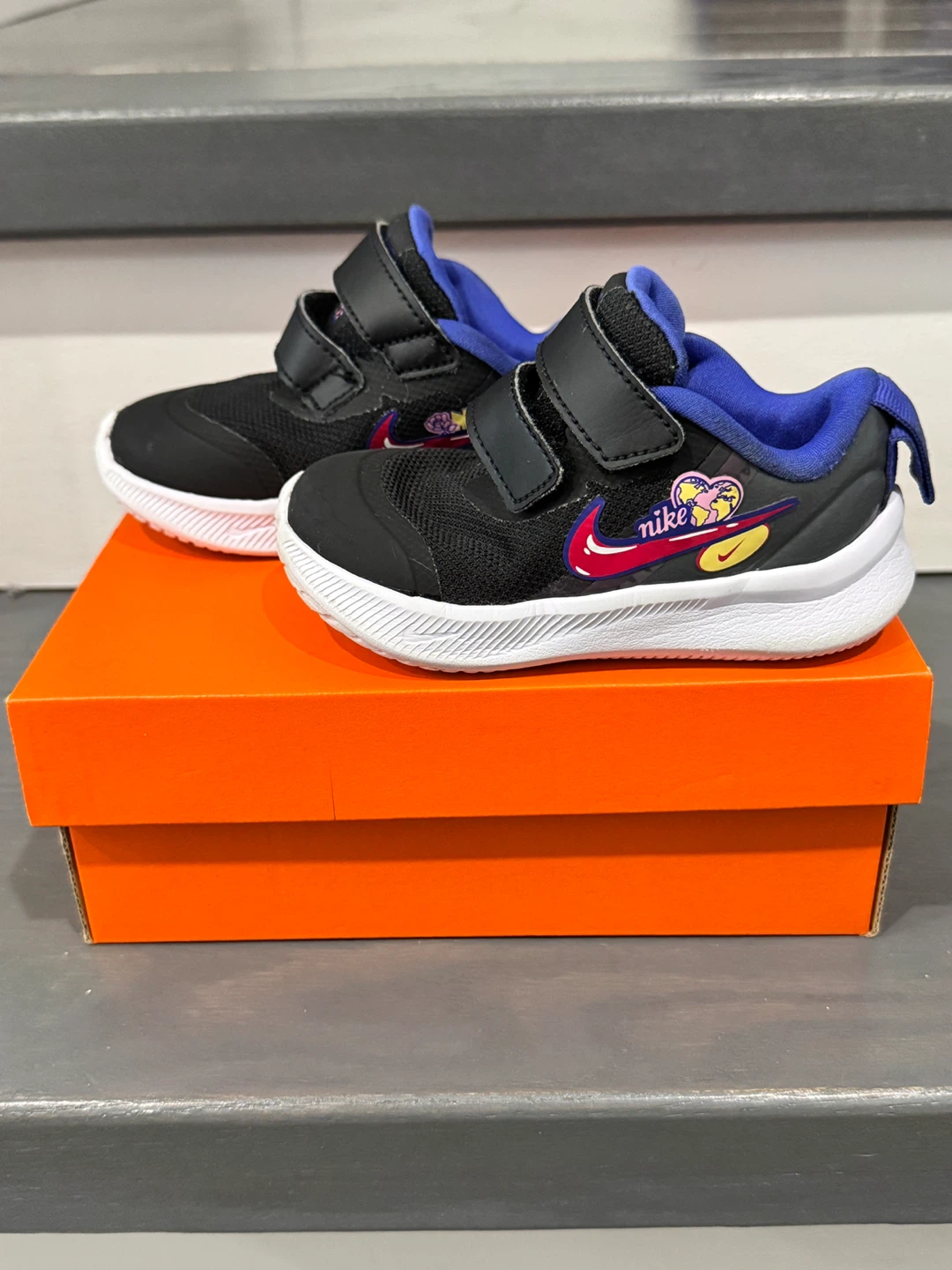 Nike toddler kids shoes runners 5C - photo 4