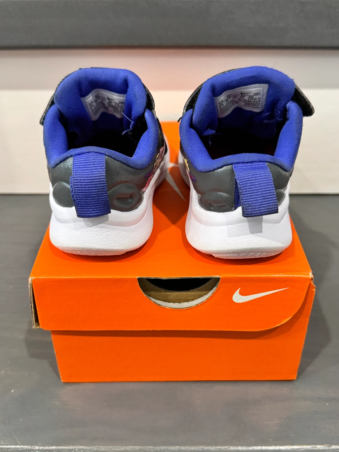 Nike toddler kids shoes runners 5C - photo 5