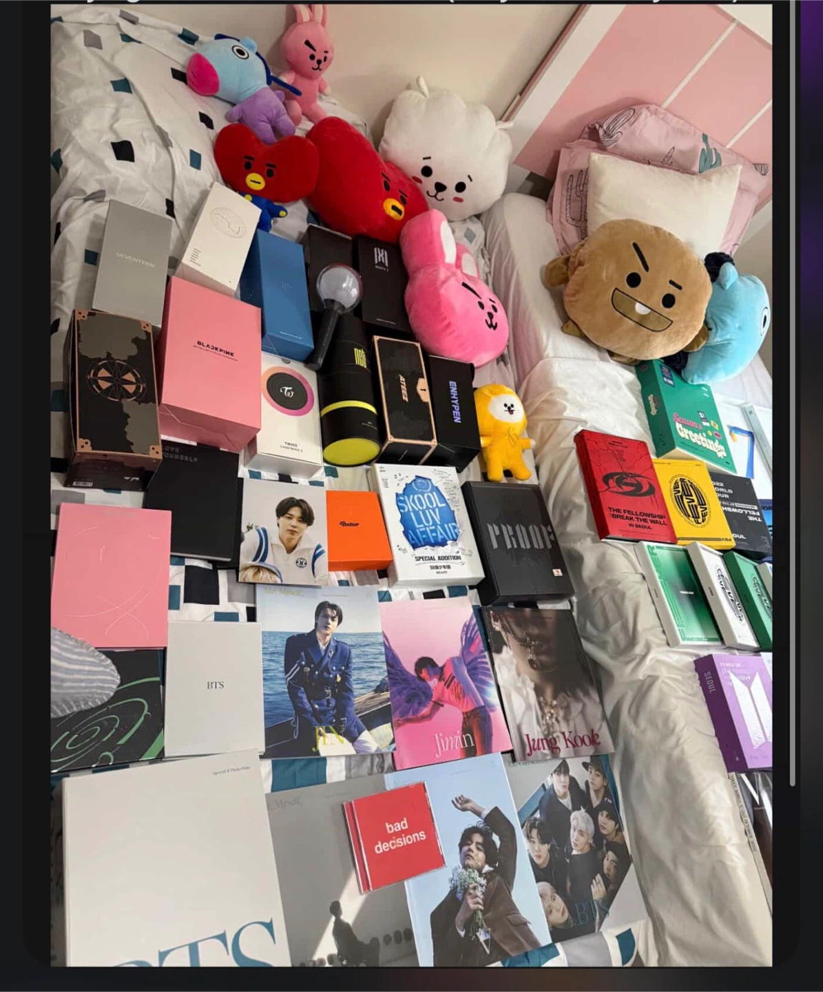 BTS & Ateez Albums, Photocards, and light sticks, plushies