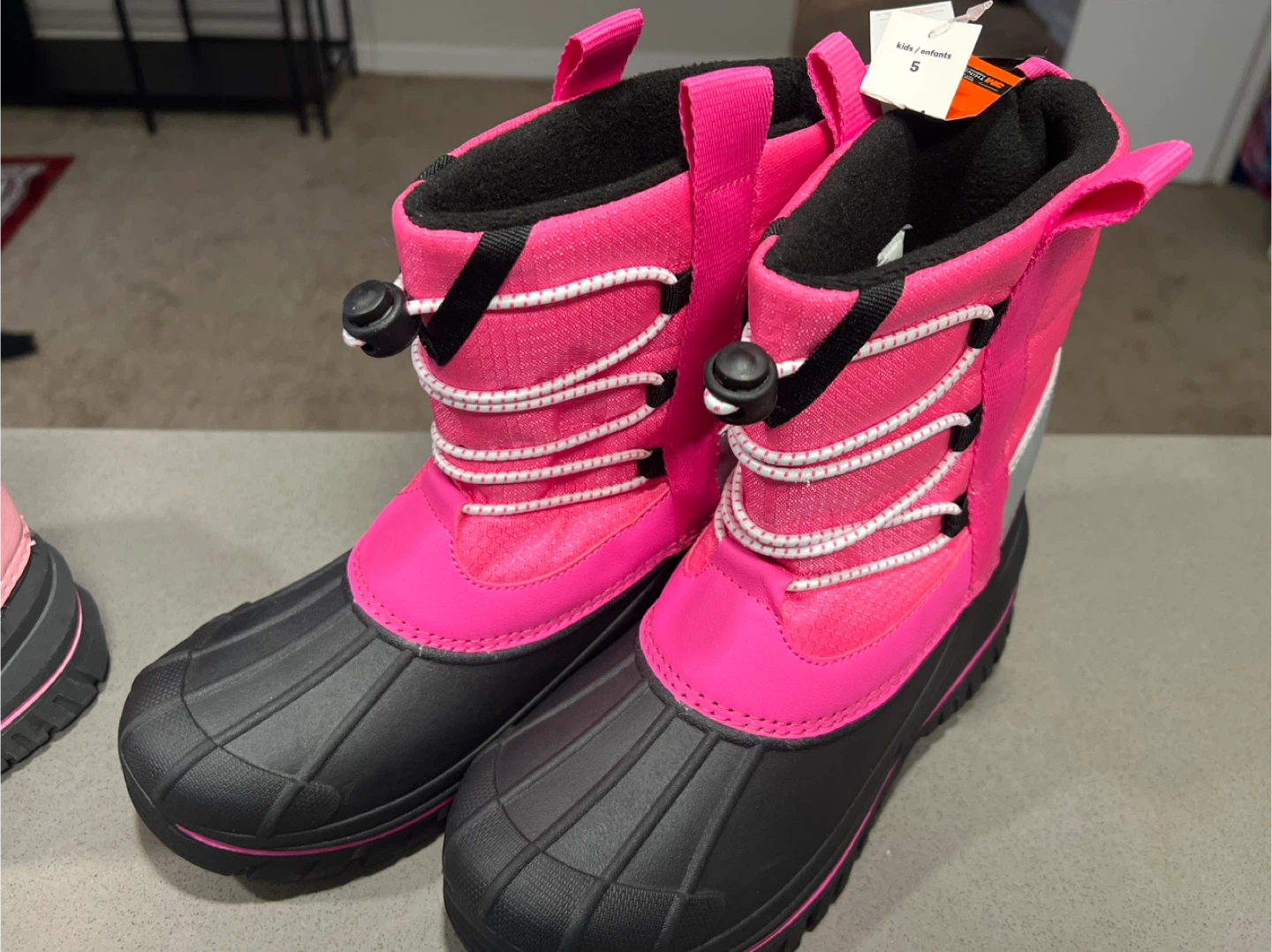 Snow boots for girls .  Please read the description