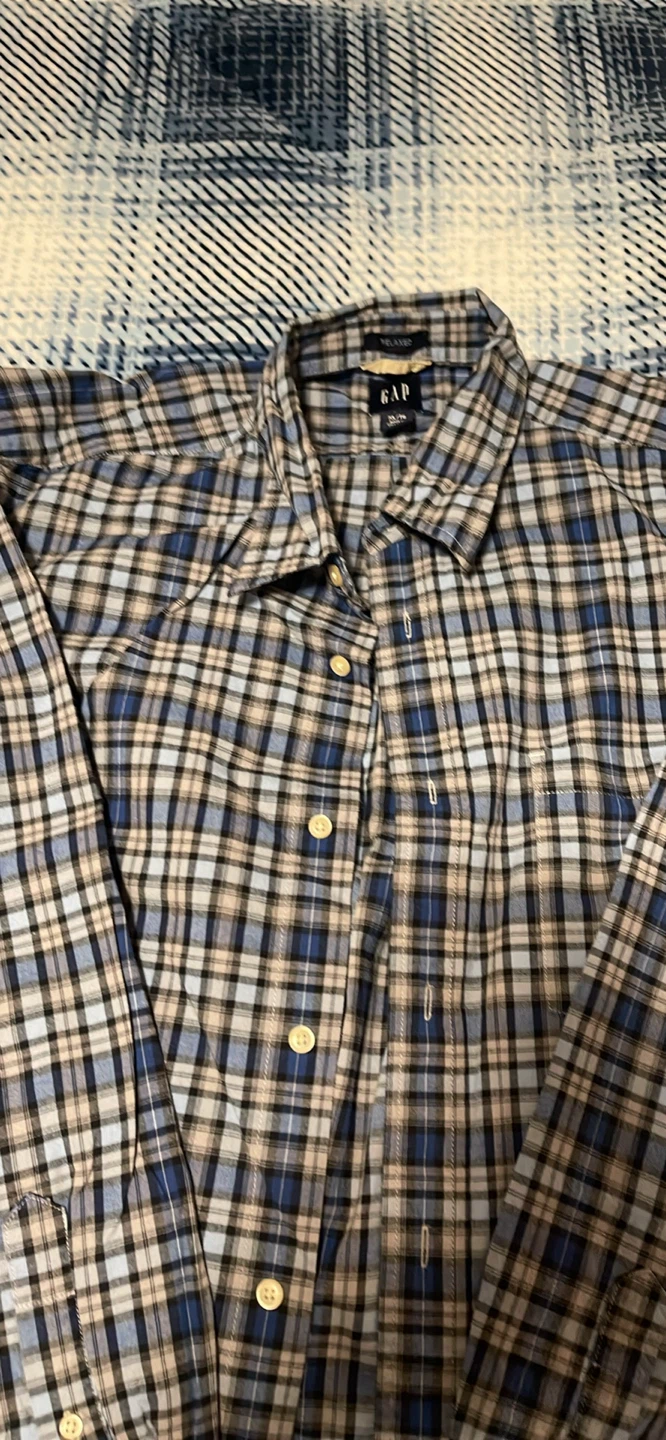 GAP Button-Up Shirts (2 Pack)