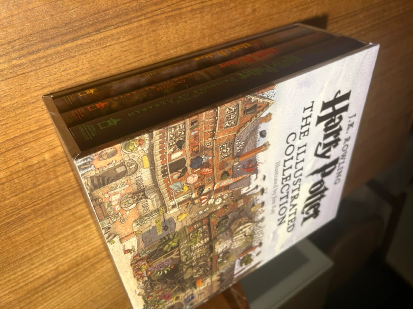 J.K. Rowling Harry Potter Illustrated Collection Box Set - photo 3