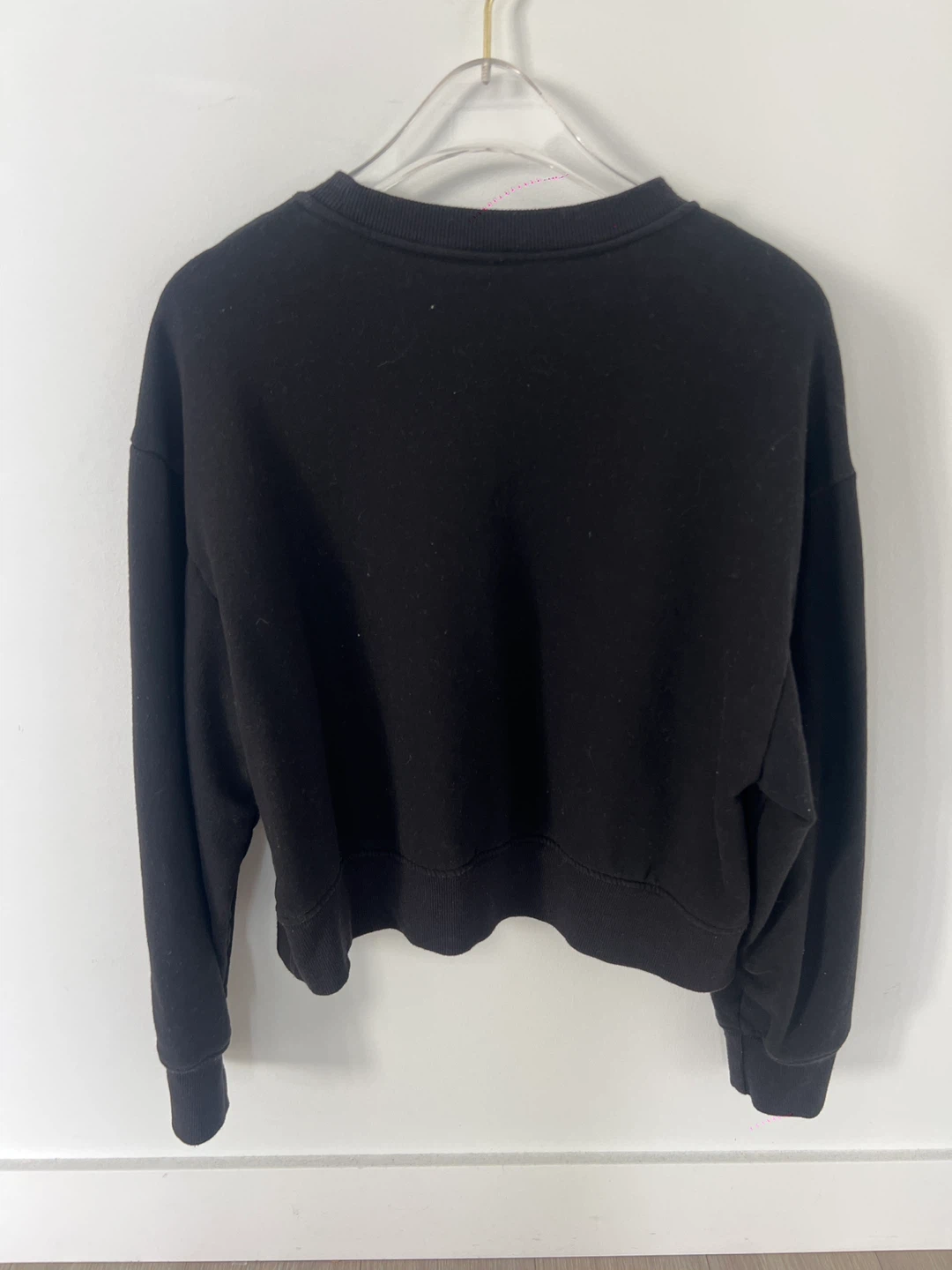 H&M black sweatshirt - photo 3