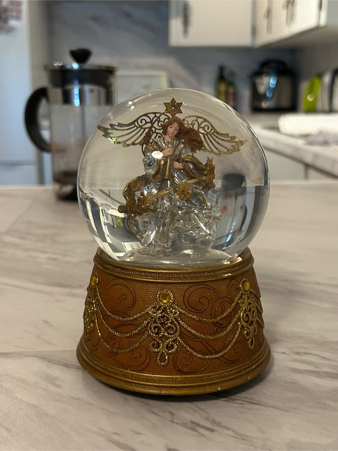 Angel Musical Snow Globe - photo 3