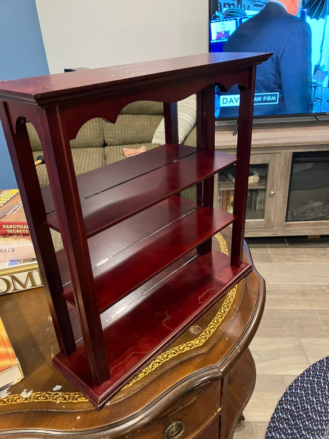 Princeton Gallery wooden display shelf - Brand new! - photo 2