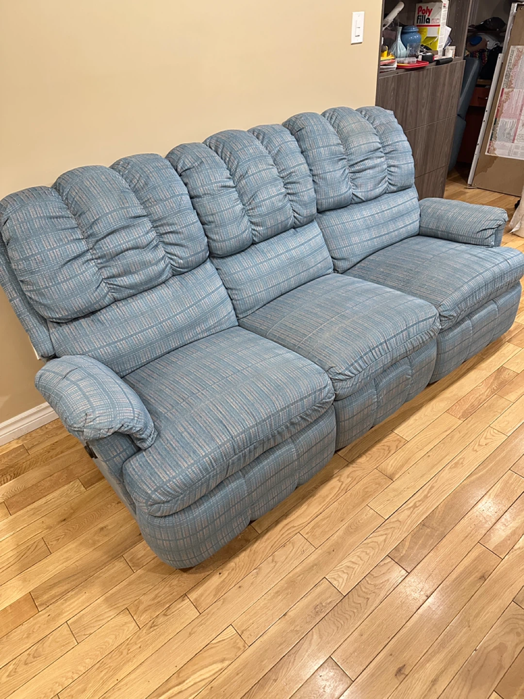 Beautiful Berkline Reclining Sofa Great Condition (CAN DELIVER) - photo 4