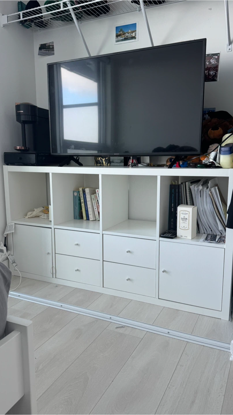 Book shelves - photo 2