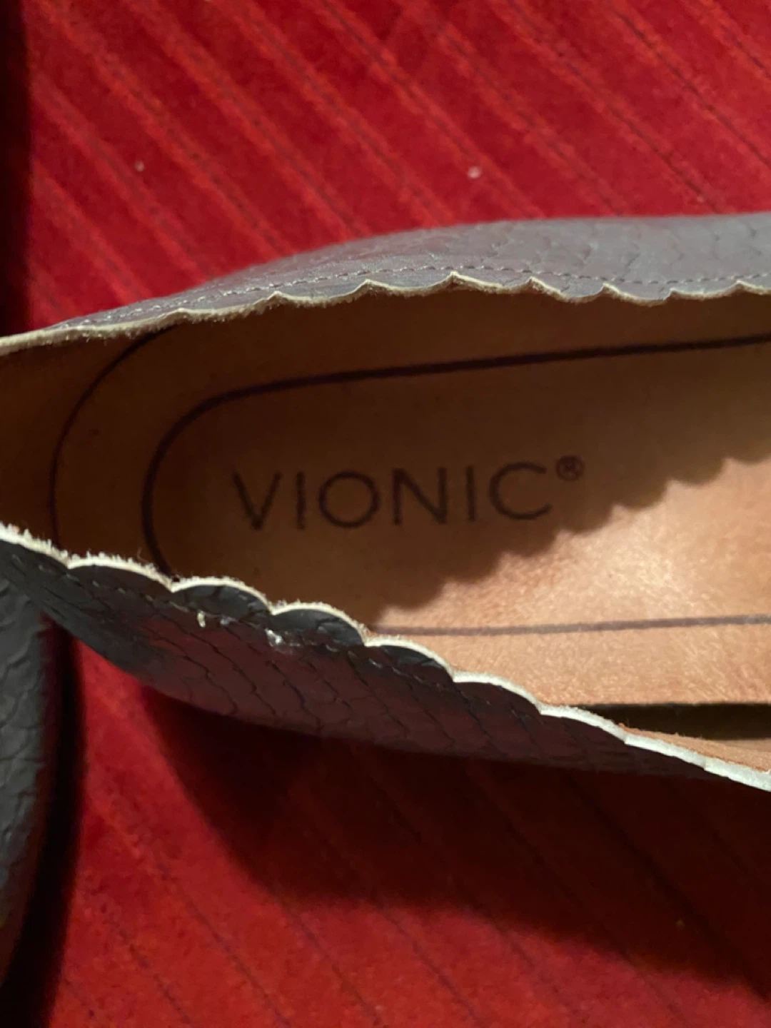 Vionic Gray Scalloped Ballet Flats Women's Size 8 - photo 2
