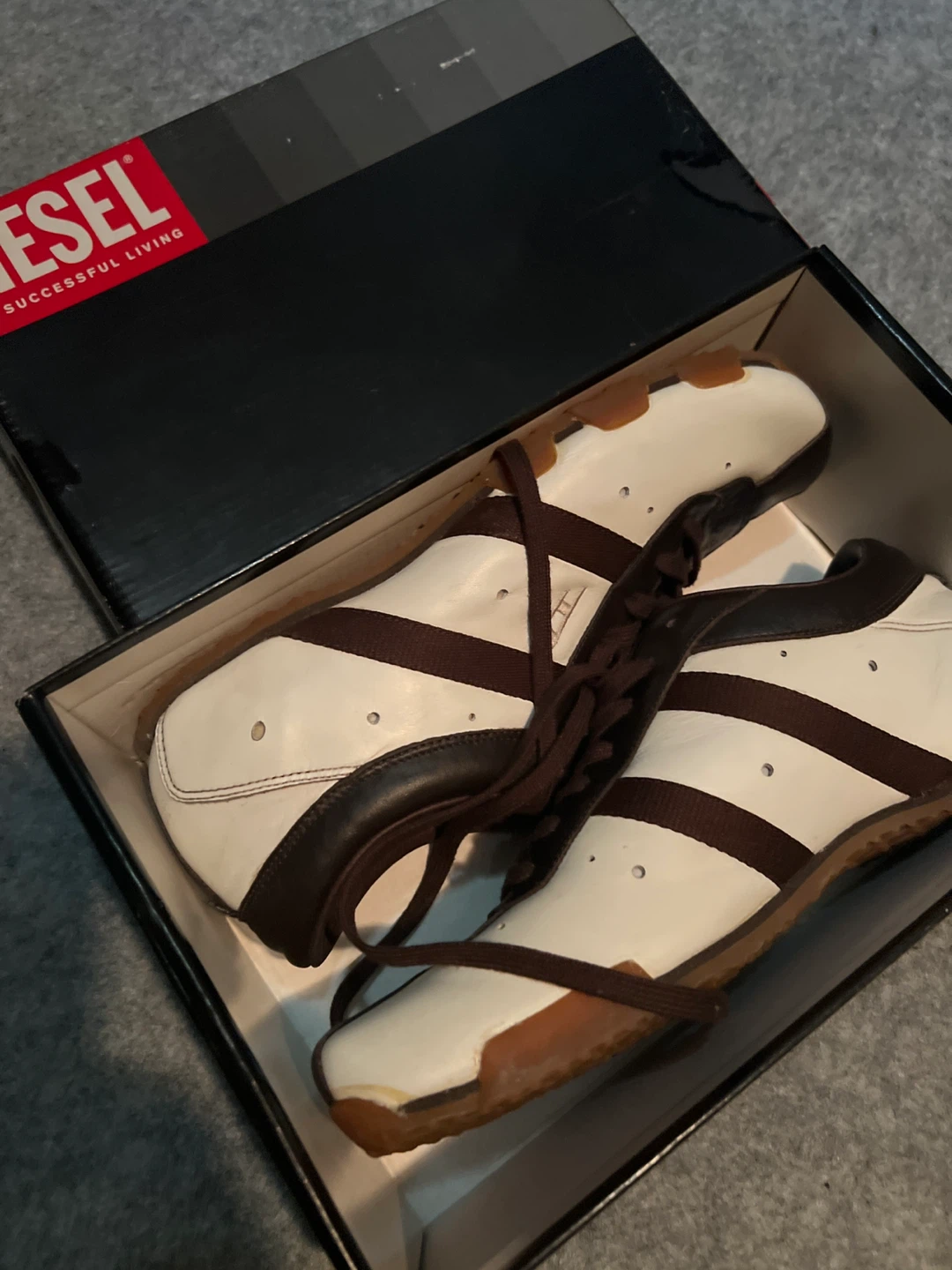 BRAND NEW Diesel Men's White and Brown Leather Sneakers - Size 9 - photo 5