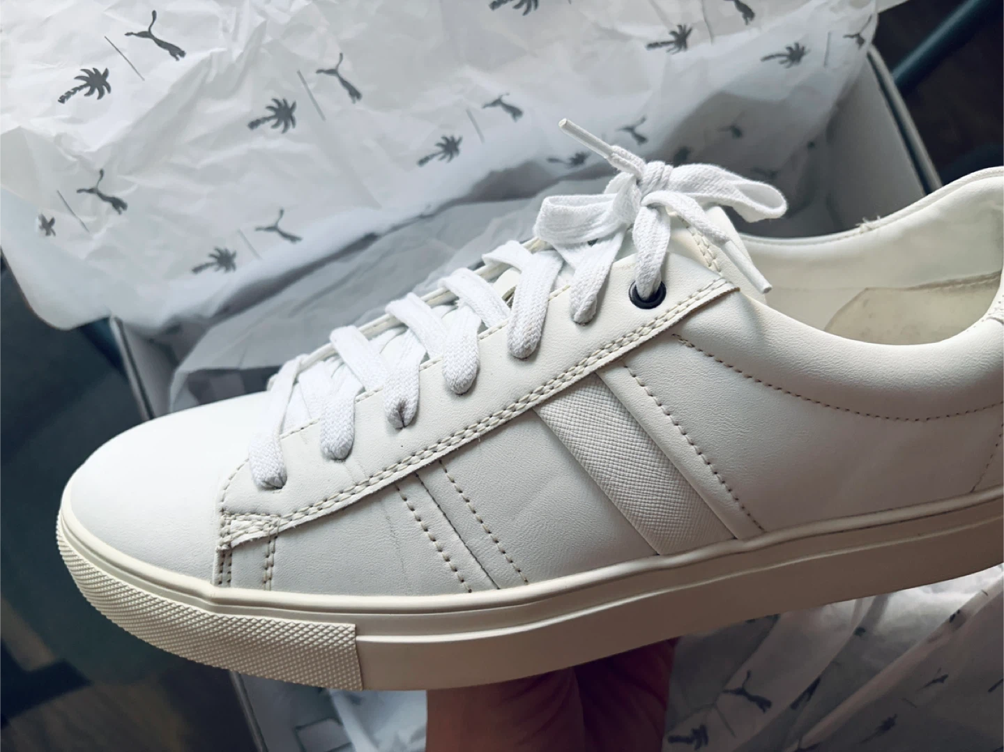 Two Men's White Sneakers 10.5-11 US M - photo 2