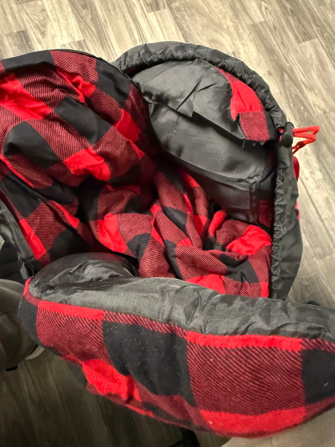 ShinHye Double Sleeping Bag - XXL Queen Size, Black & Red - photo 3