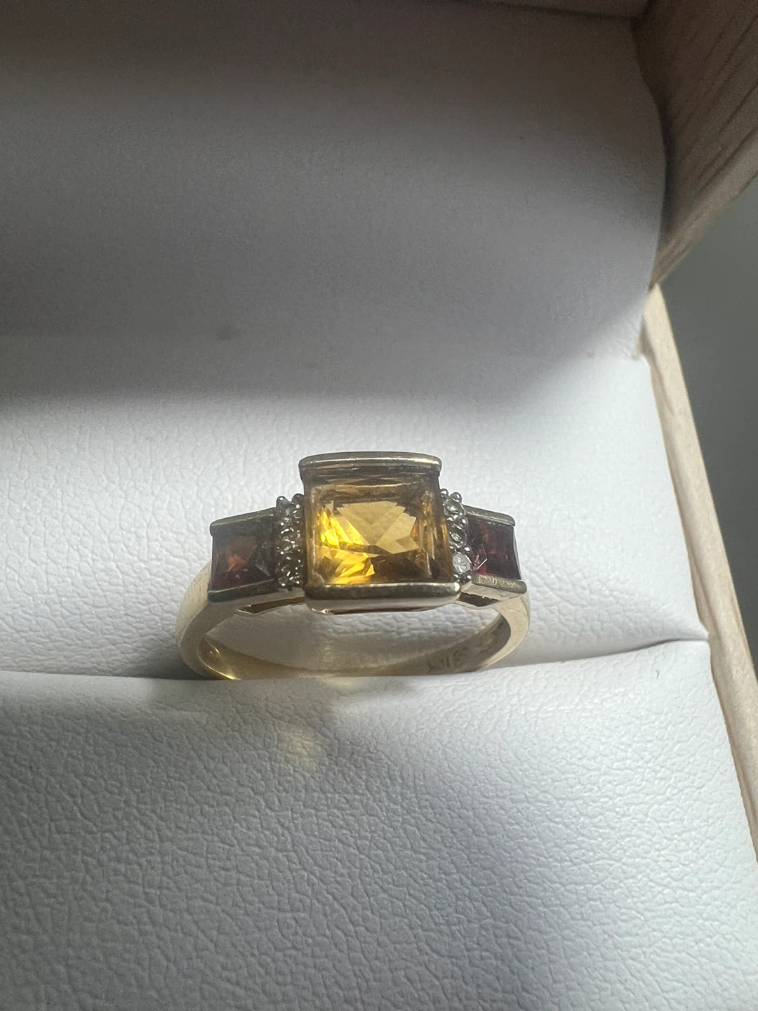10 k Gold Ring with Citrines, garnets and diamonds - photo 5