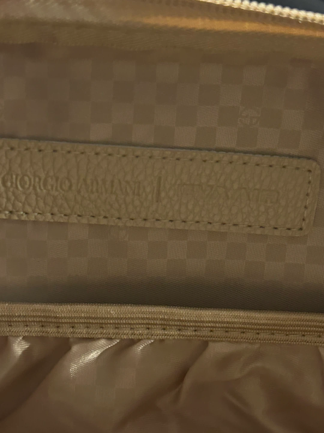 Giorgio Armani Cosmetic Bag - photo 4