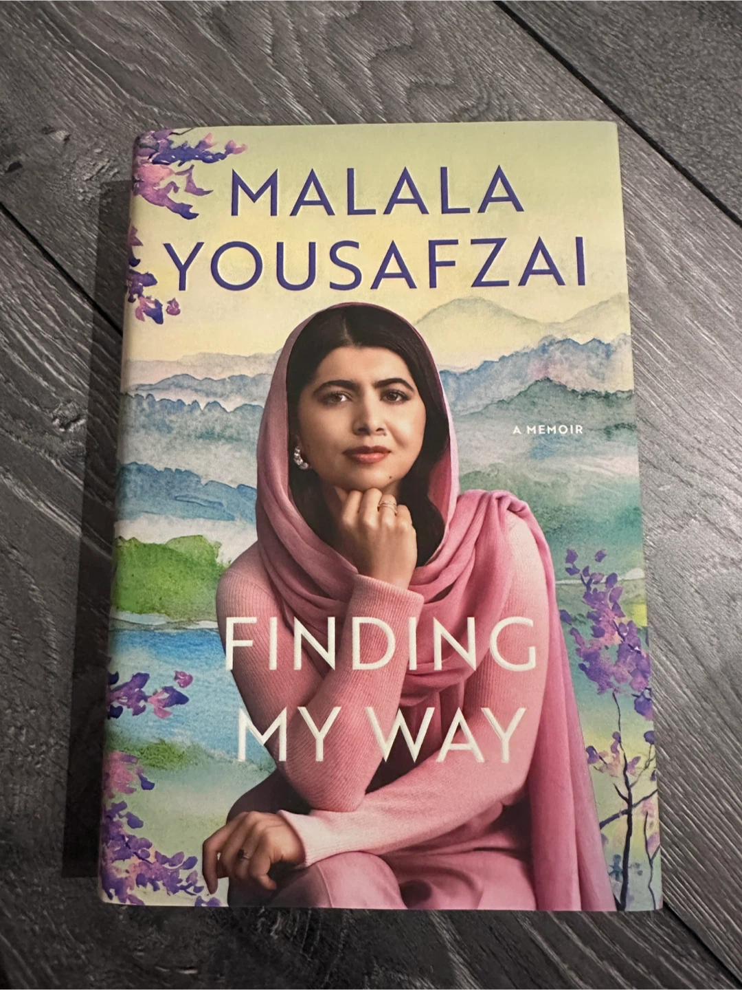 LIKE NEW Malala Yousafzai: Finding My Way Memoir