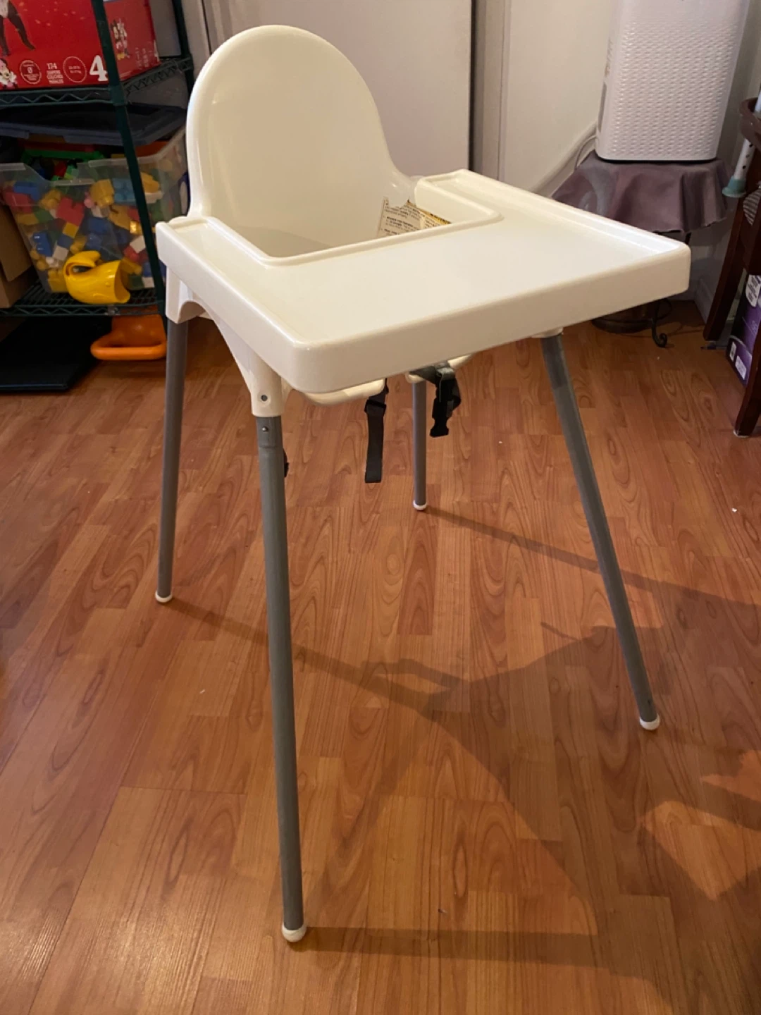 White High Chair with Tray - photo 2