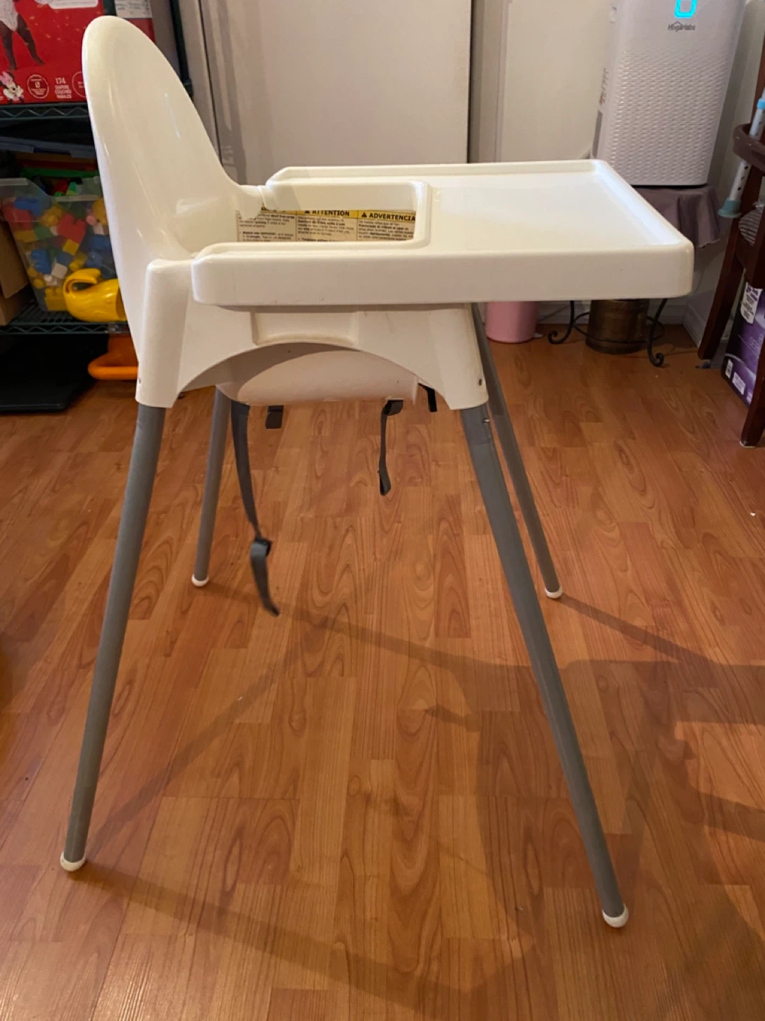 White High Chair with Tray - photo 3