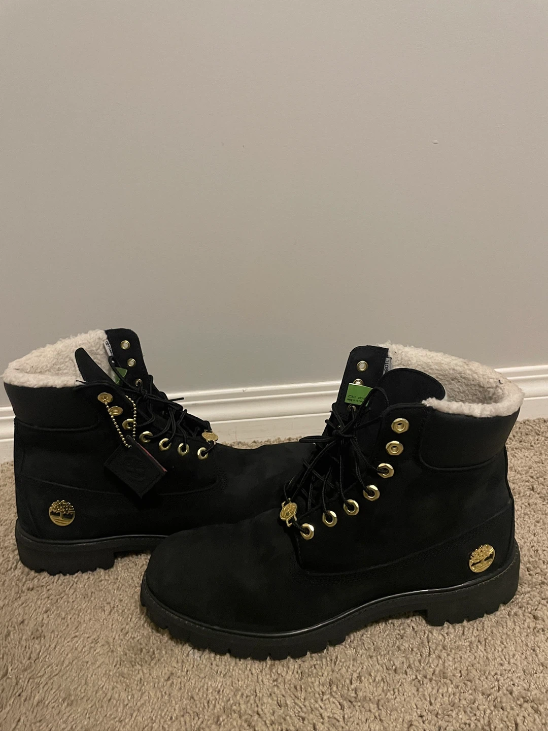 Timberland Black Suede Sherpa Lined Boots - photo 2