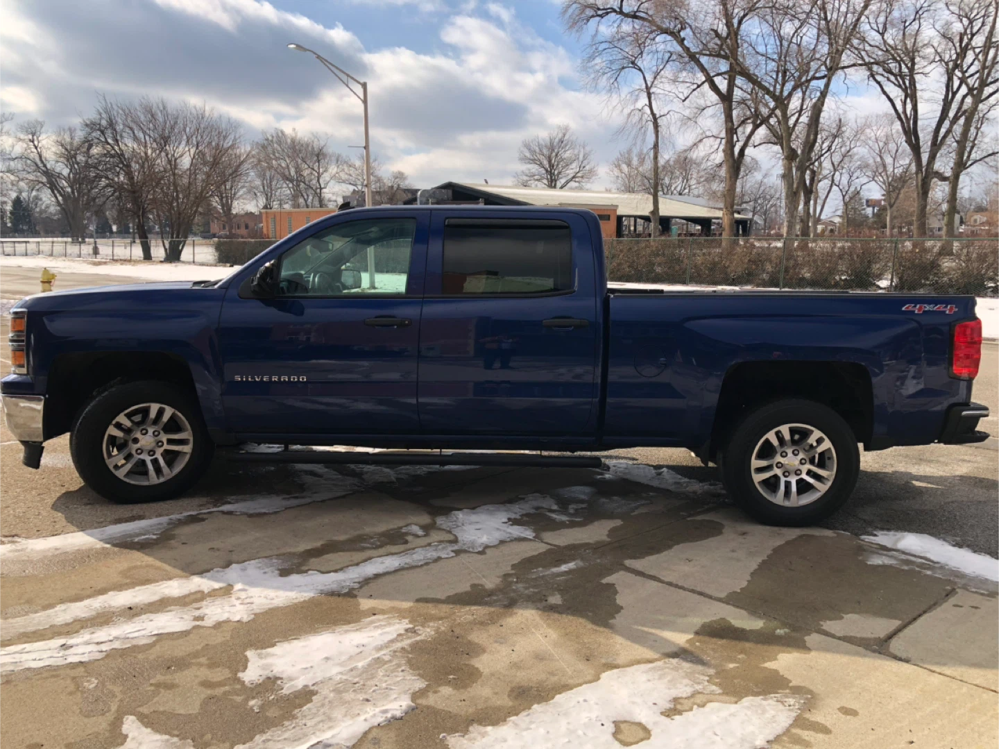 2014 Blue Chevrolet Silverado Pickup Truck 4x4 $5,800 O.B.O - photo 2