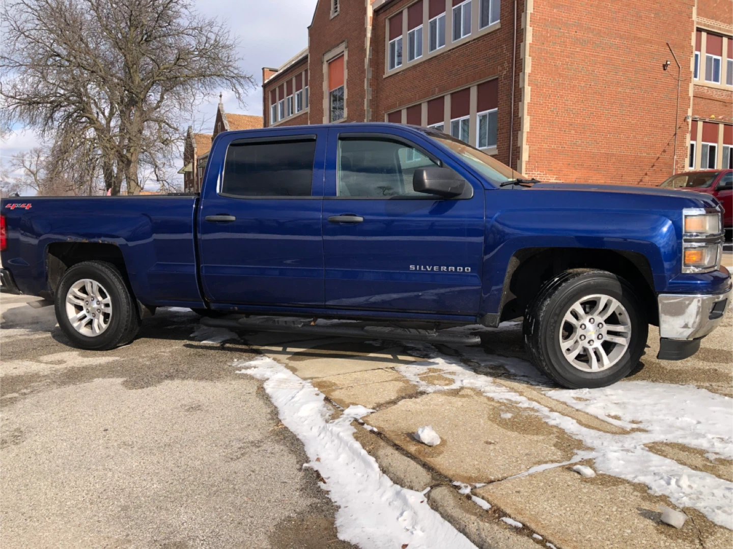 2014 Blue Chevrolet Silverado Pickup Truck 4x4 $5,800 O.B.O - photo 3
