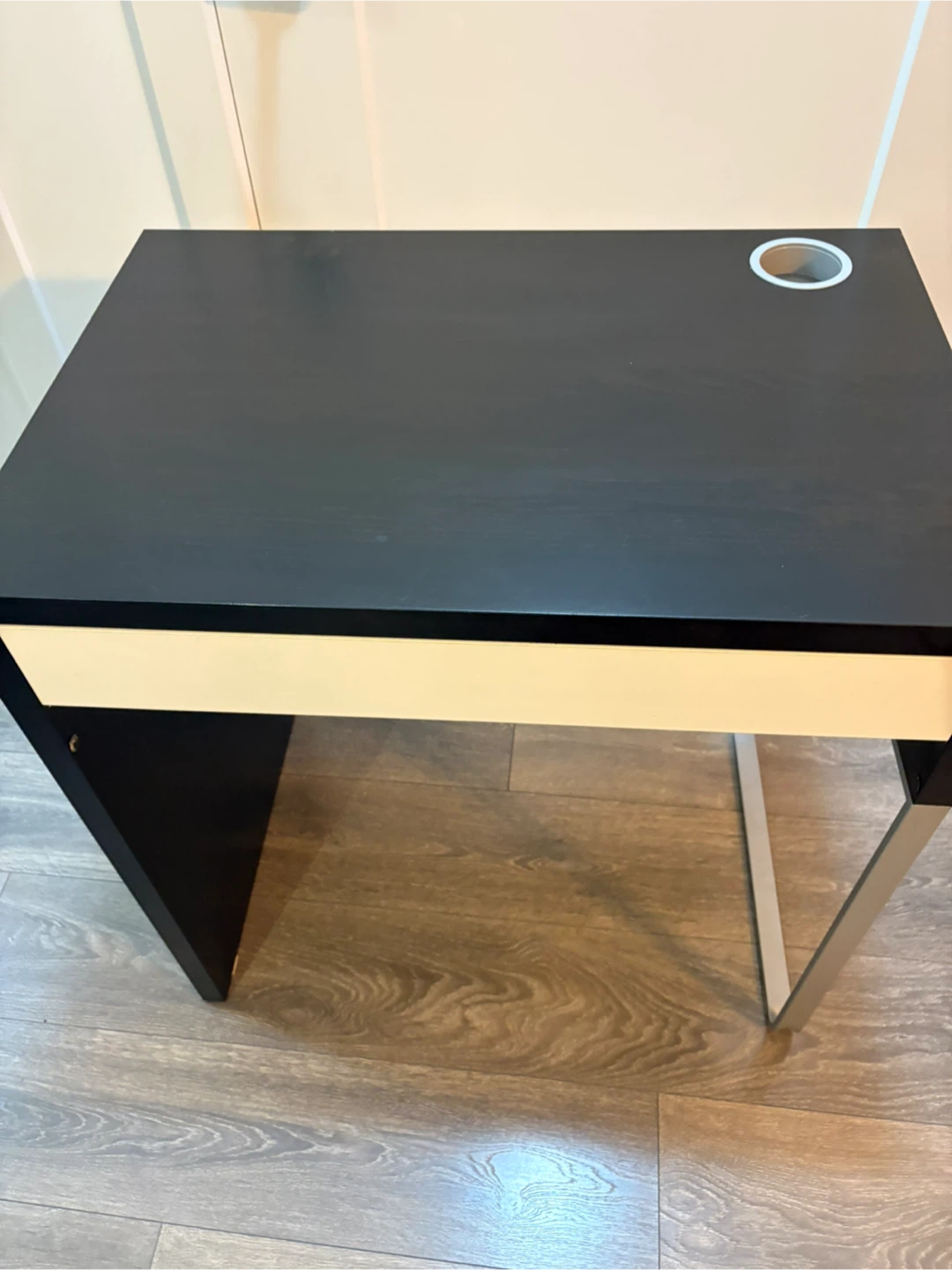 IKEA Micke Modern Black and White Desk - photo 3