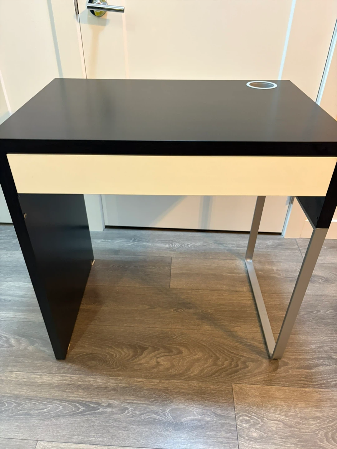 IKEA Micke Modern Black and White Desk - photo 4