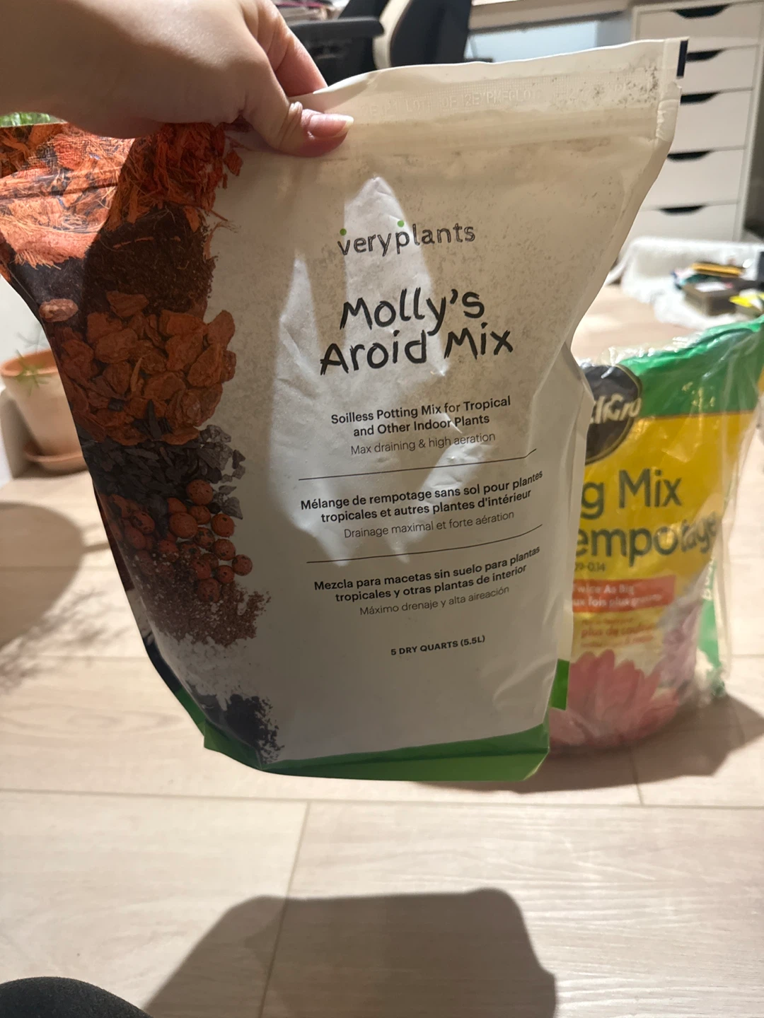 VeryPlants Molly's Aroid Mix Potting Soil - photo 2