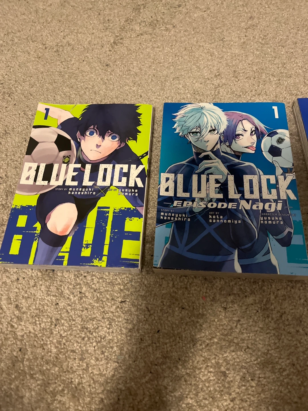 4 volumes of Blue Lock Manga - photo 2
