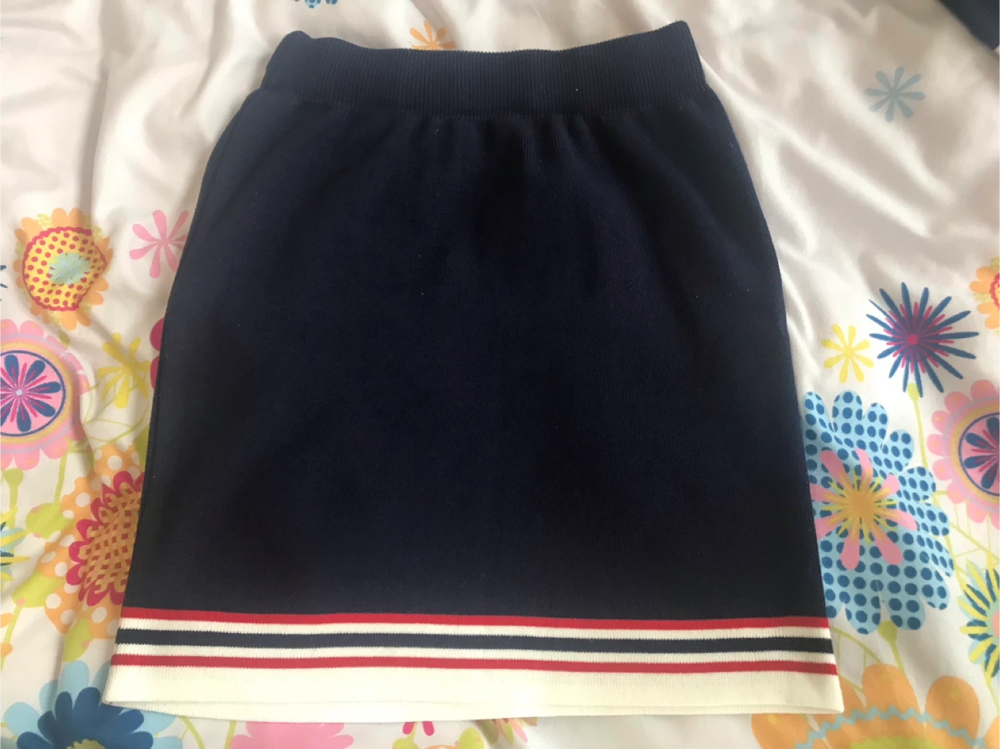 Navy Blue V-Neck Sweater and Skirt Set - photo 3