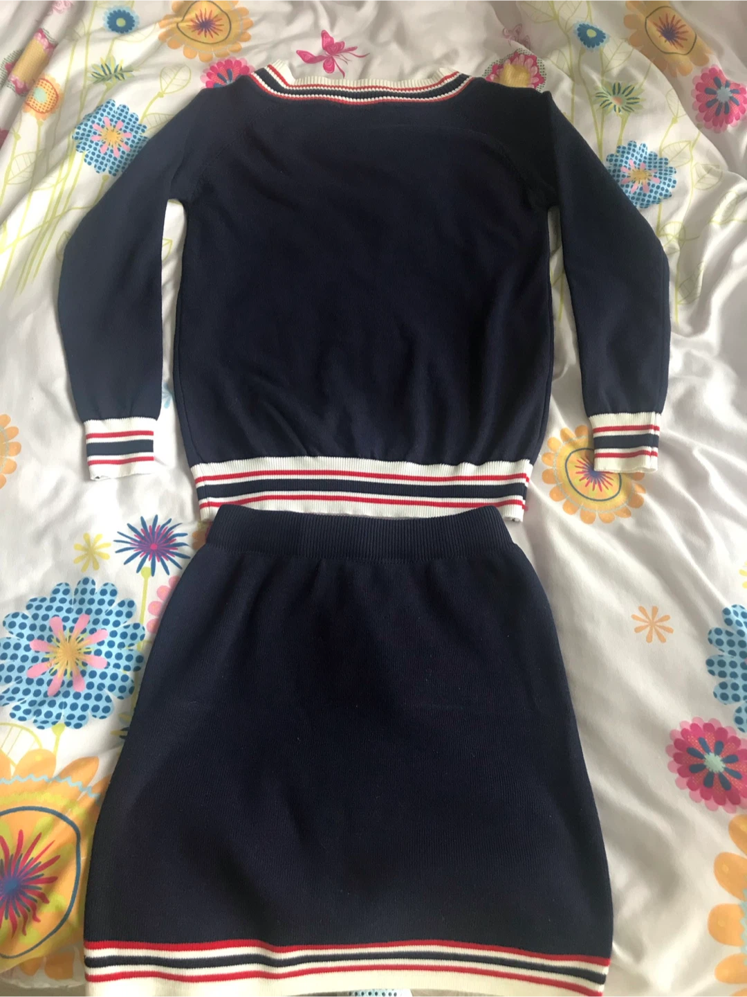Navy Blue V-Neck Sweater and Skirt Set - photo 2