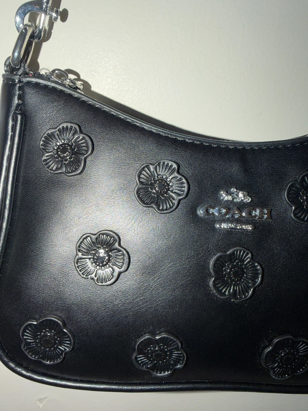 Coach Black Leather Floral Embossed Shoulder Bag - photo 2
