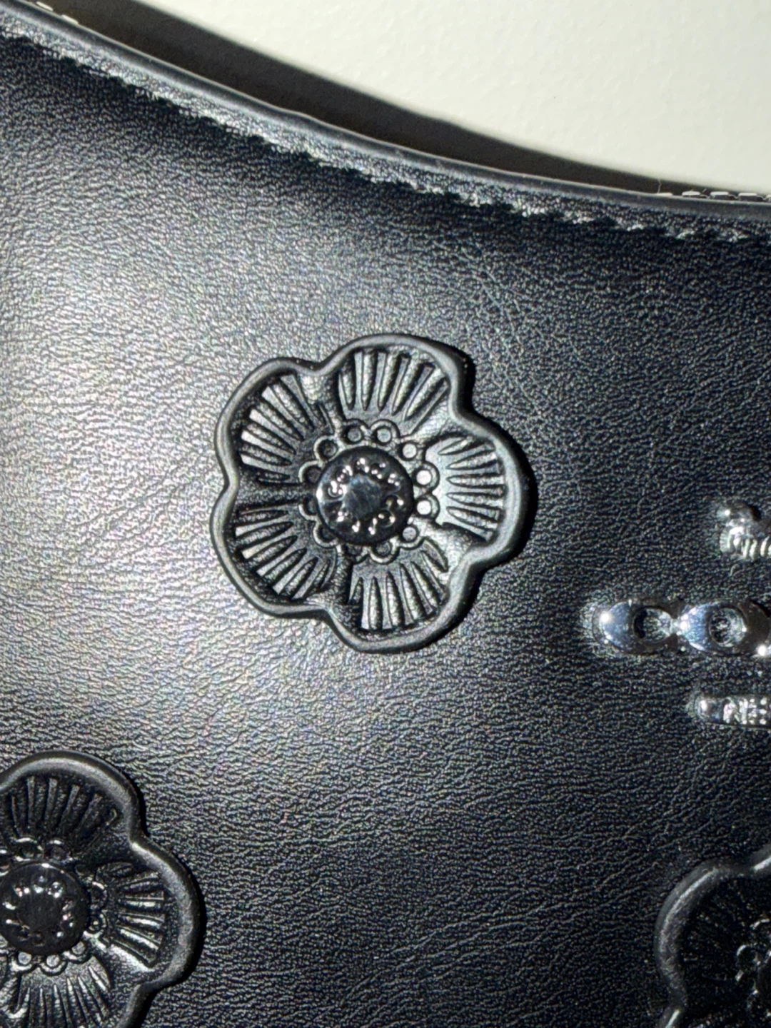 Coach Black Leather Floral Embossed Shoulder Bag - photo 3