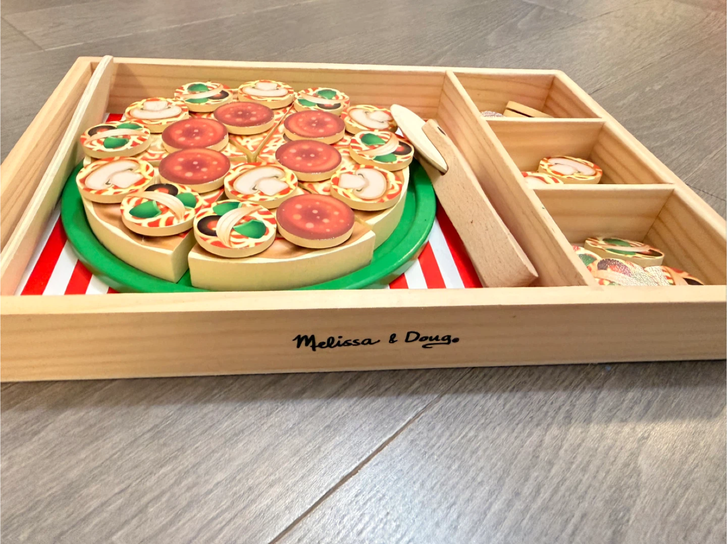 Melissa & Doug Wooden Pizza Play Food Set - photo 2