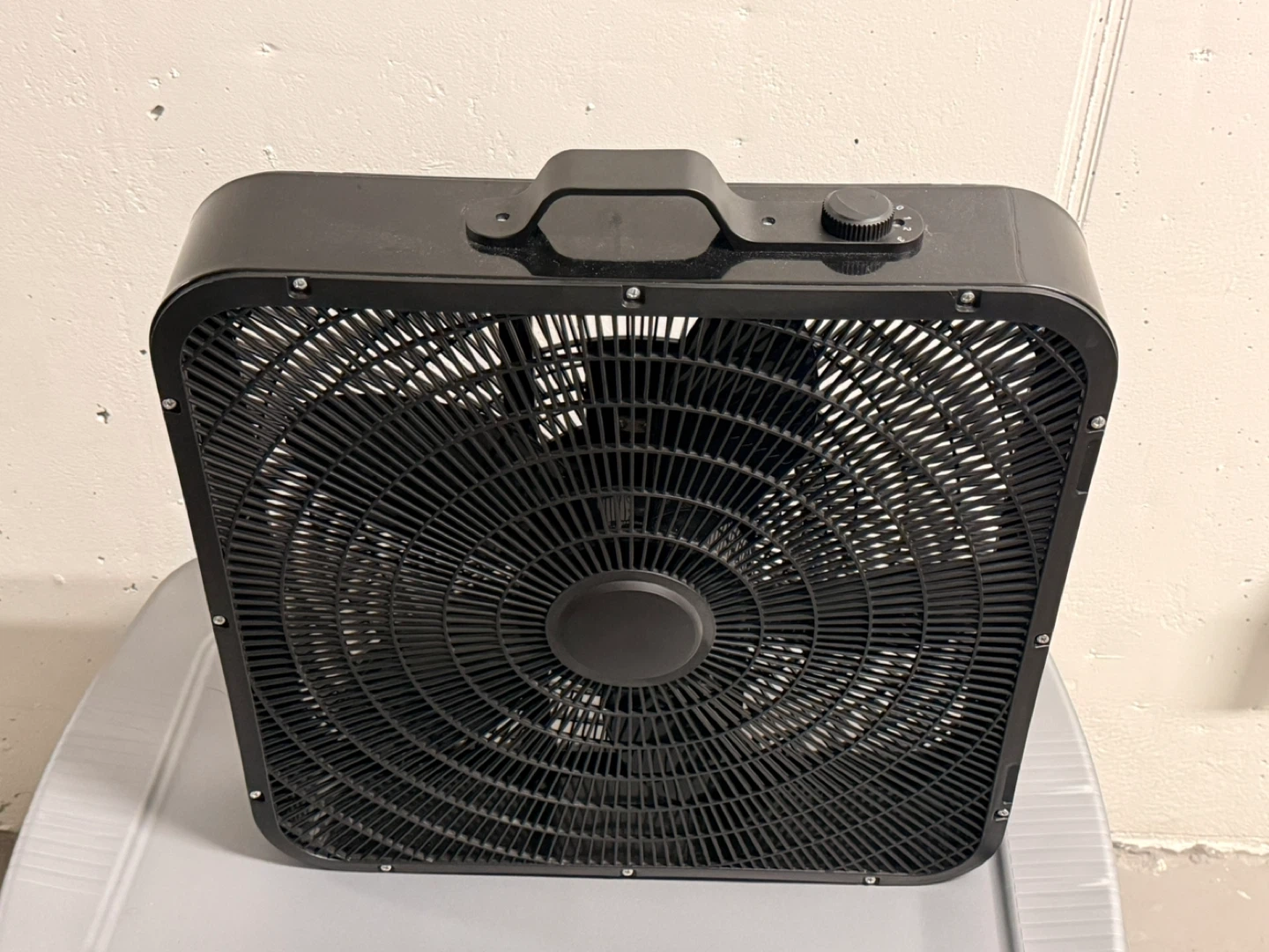 20 Box Fan - Like New