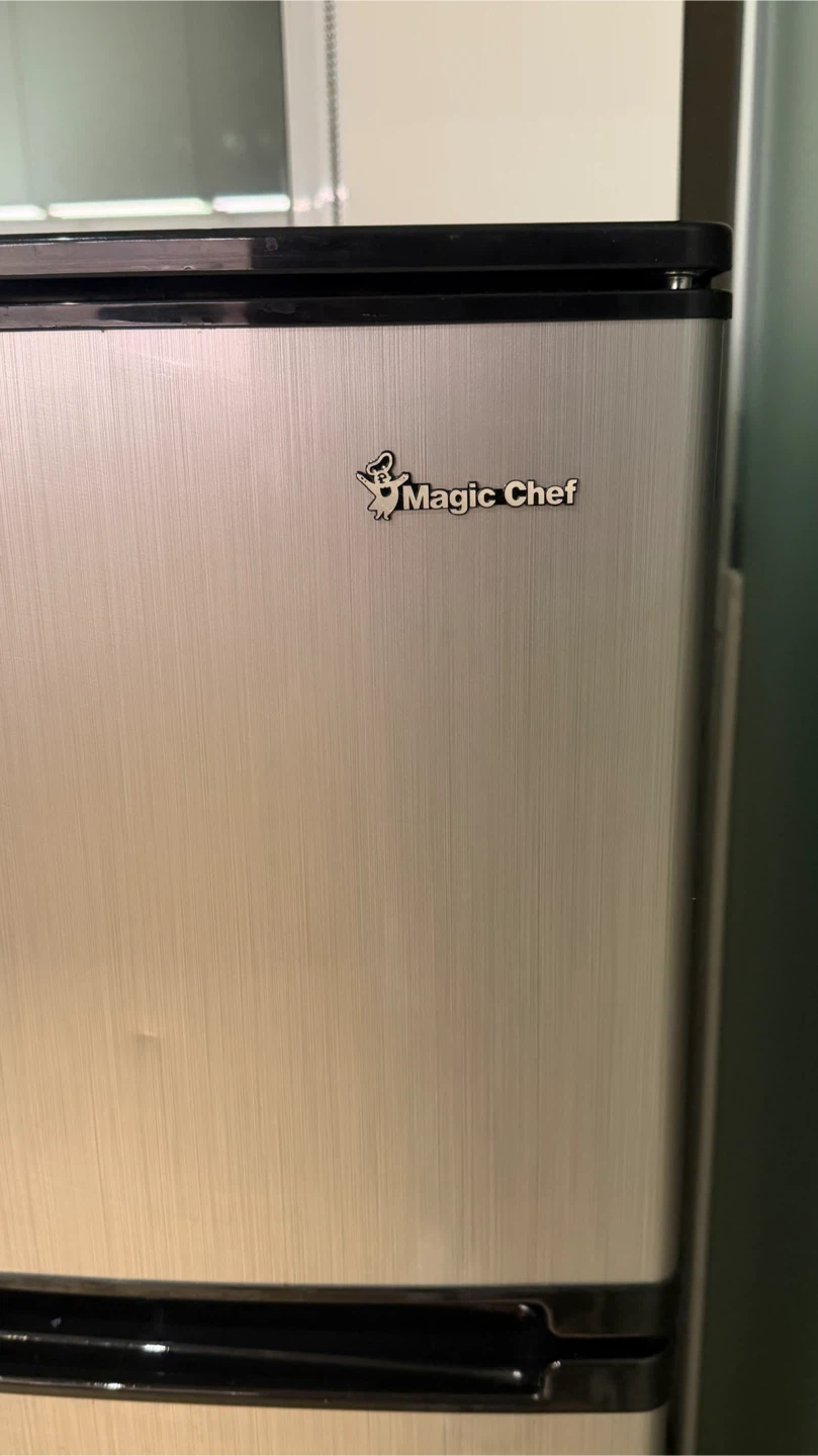 Magic Chef Mini Fridge - photo 4