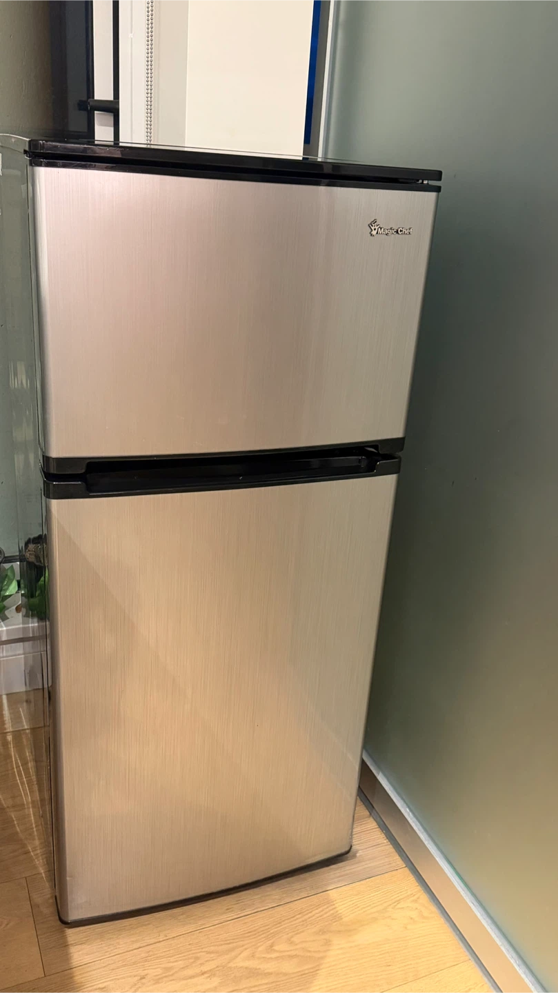 Magic Chef Mini Fridge