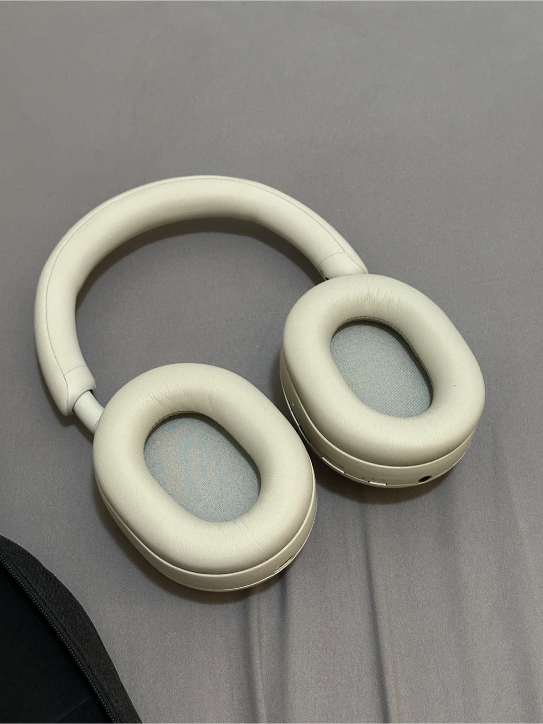 Sony WH-1000XM5 Headphones (Excellent Condition) - photo 2