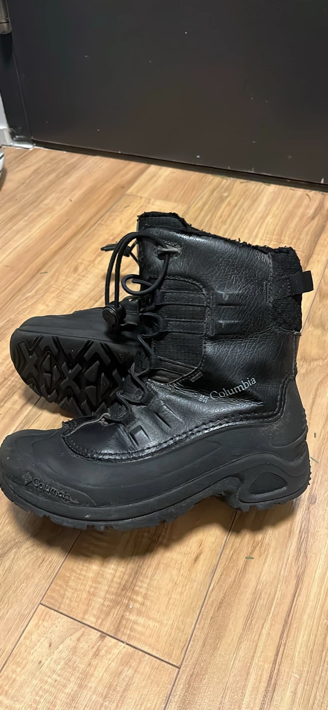 Columbia Black Waterproof Winter Boots -size 5