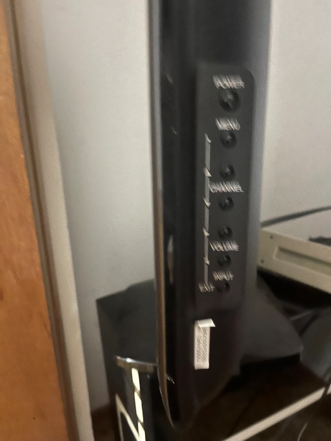 Toshiba Flat Screen Monitor with Logitech Mouse and Keyboard - photo 3
