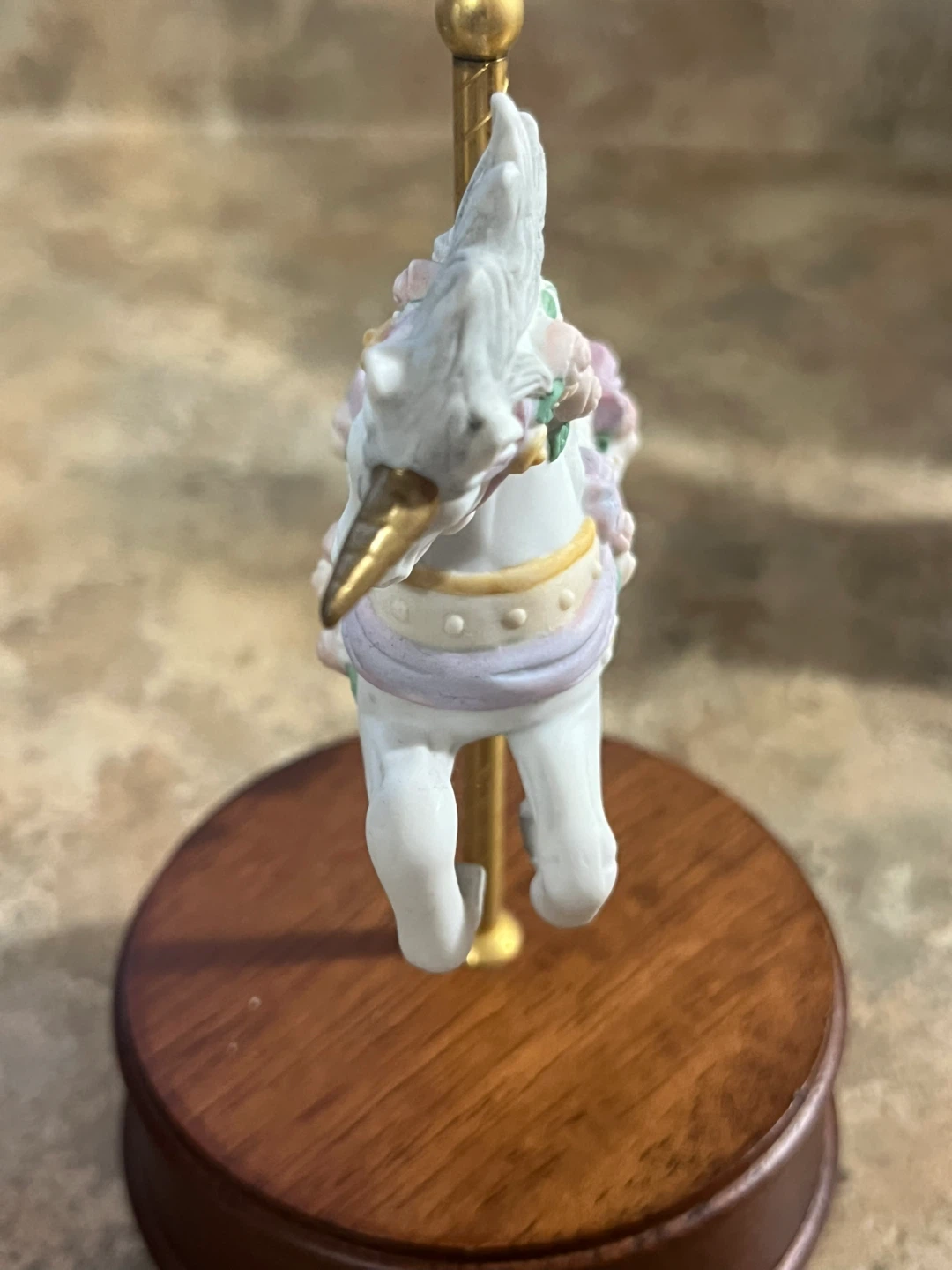 White Unicorn Carousel Music Box vintage rare Like new - photo 4