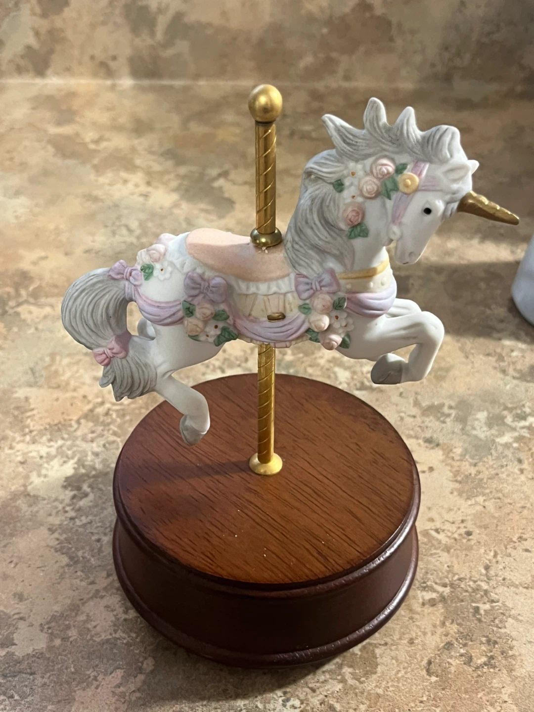 White Unicorn Carousel Music Box vintage rare Like new - photo 2