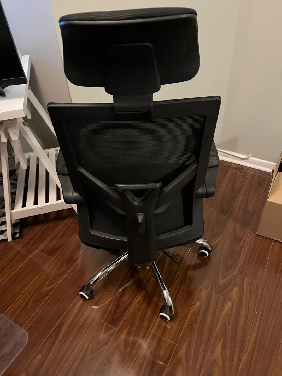 Black Mesh Office Chair with Headrest - photo 2
