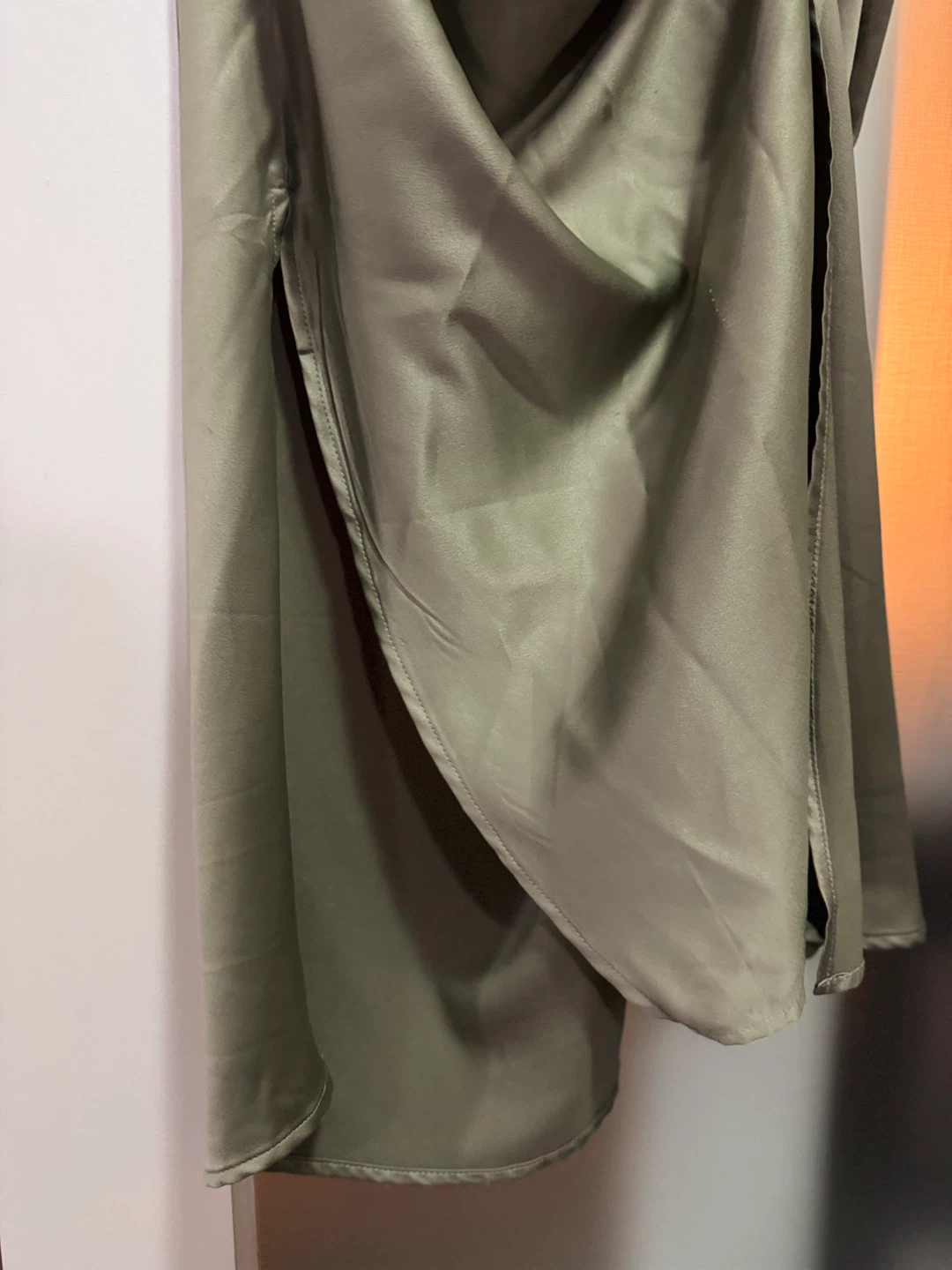 [BRAND NEW] TP/XS Satin Slip Dress w/ Rushing - photo 2