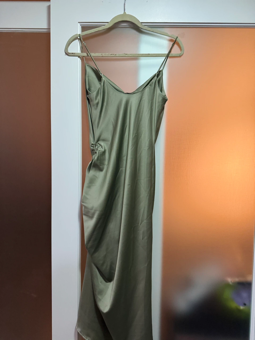 [BRAND NEW] TP/XS Satin Slip Dress w/ Rushing - photo 4