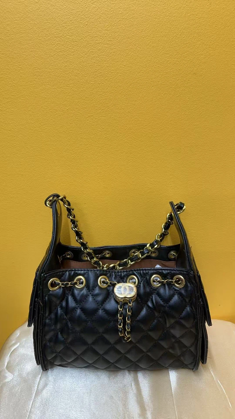 PARISIA Quilted Chain Bucket Bag - photo 4