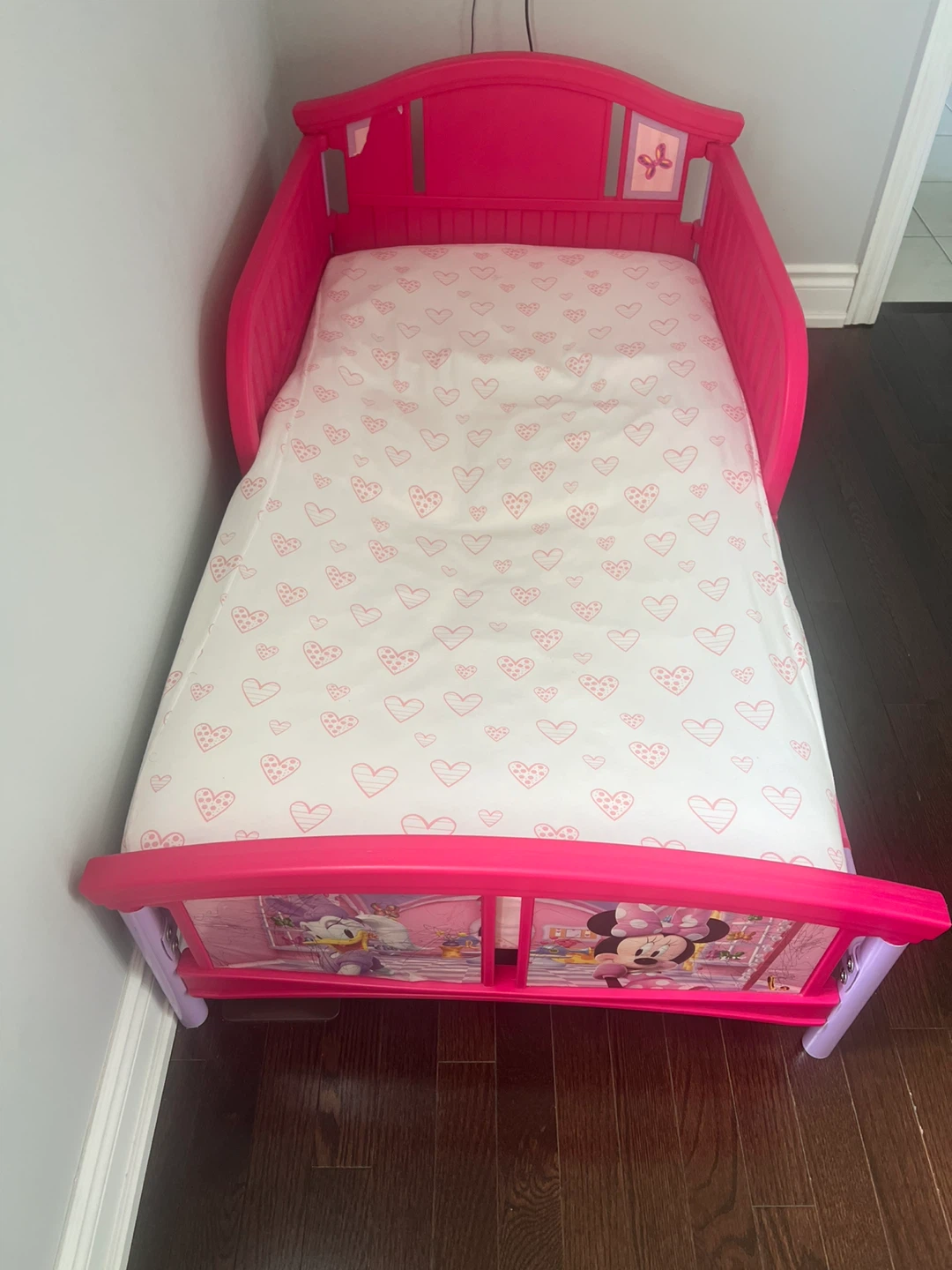 Minnie Mouse Toddler Bed - Pink